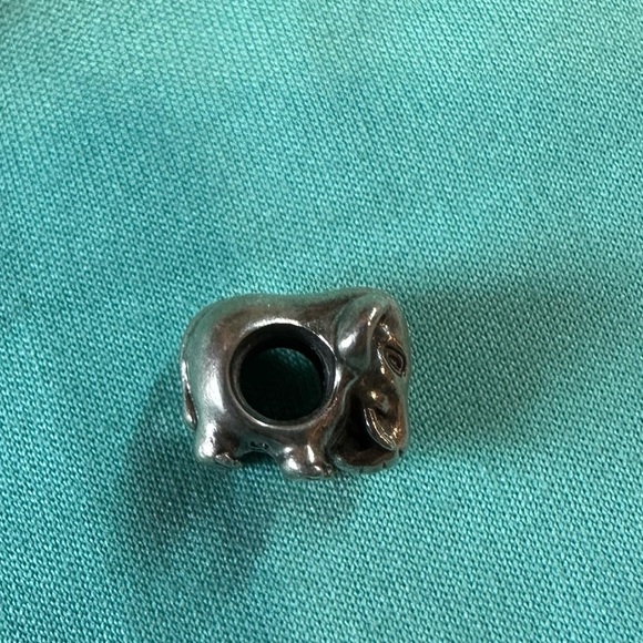 Pandora Silver Elephant Charm - Picture 5 of 7